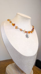 Collier le Soleil dans la Noirceur