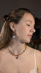 Collier le Soleil dans la Noirceur