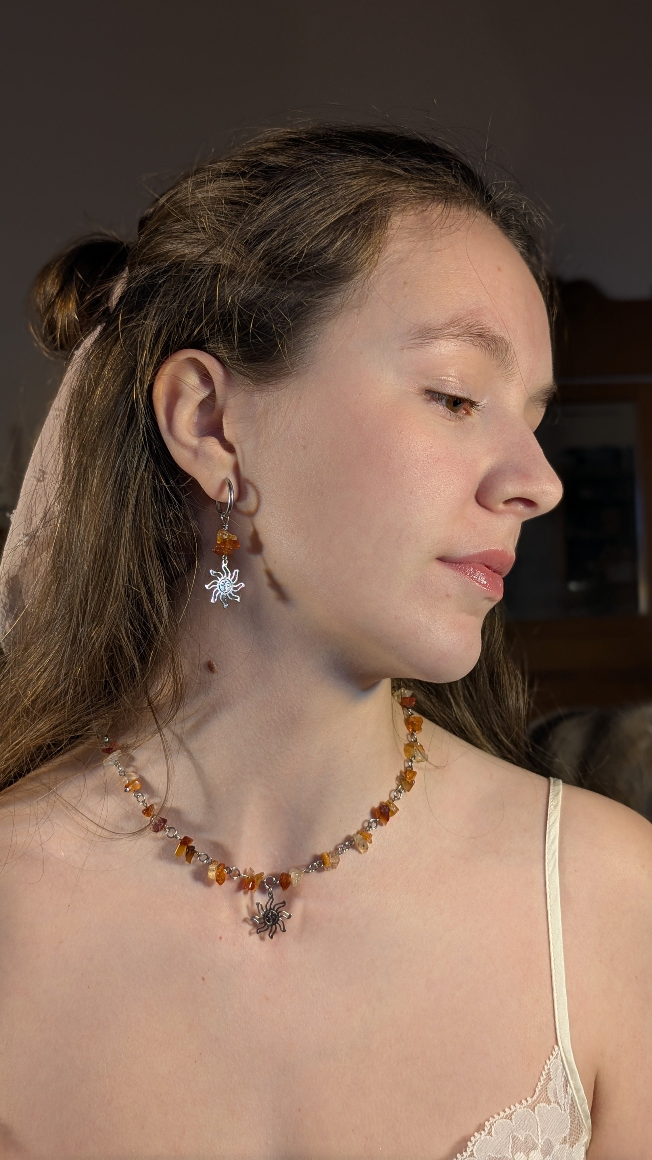 Collier le Soleil dans la Noirceur